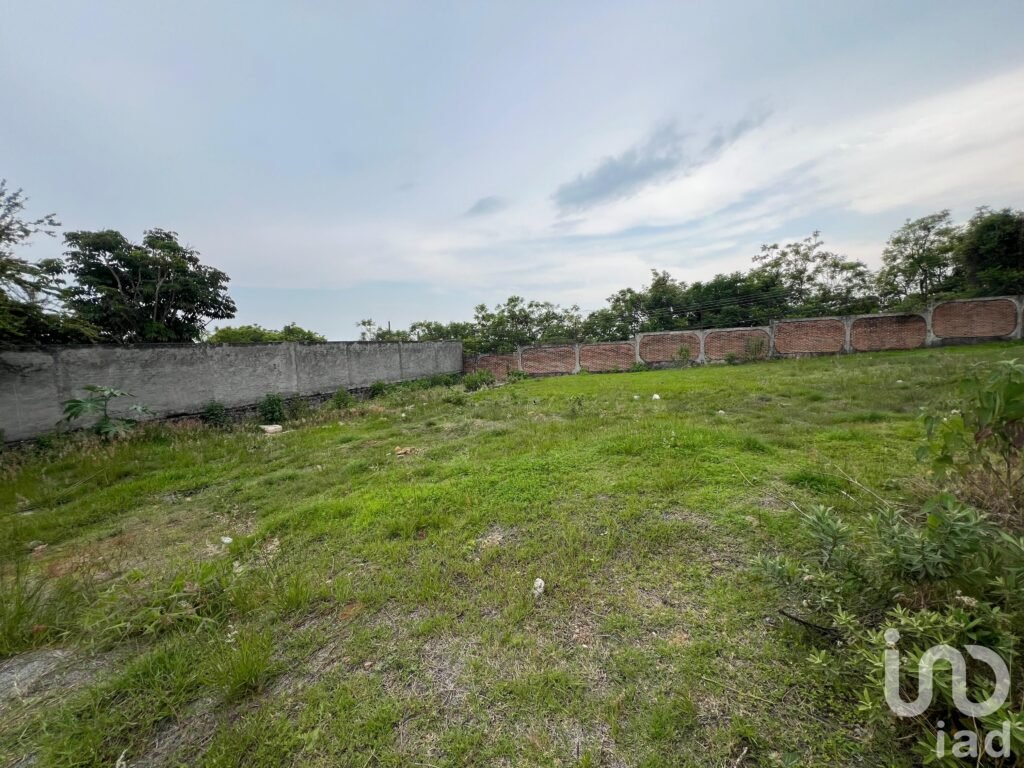 Hermoso terreno plano 750 m2 en fraccionamiento con vigilancia