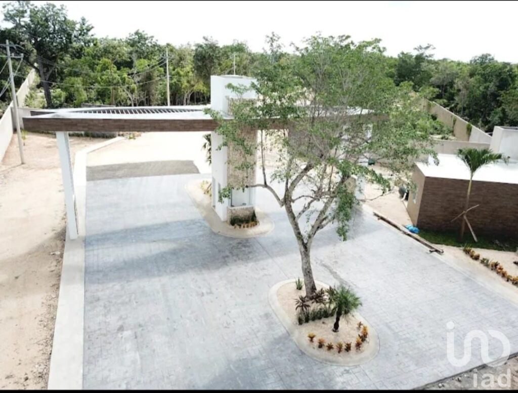 Terreno comercial en venta Cancun, Q. Roo. en esquina a 2 cuadras de Av. Huayacan