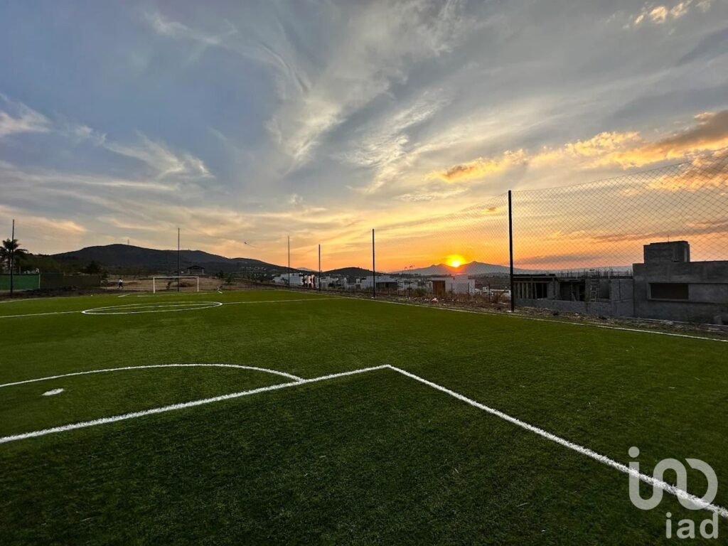 Terreno Premium en Esquina en Lomalta Tres Marías | Frente a Área Verde | Cerca de Casa Club