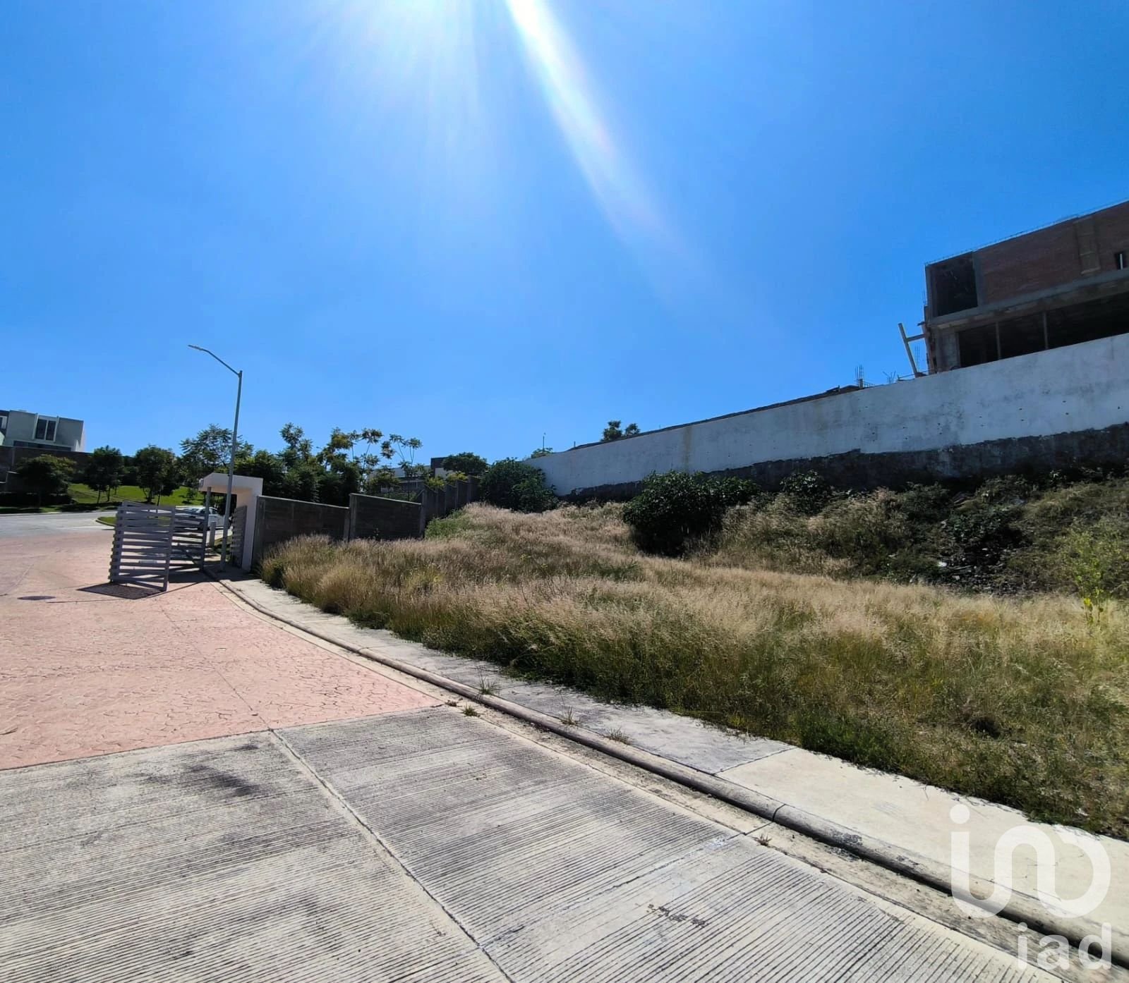 Terreno Premium en Esquina en Lomalta Tres Marías | Frente a Área Verde | Cerca de Casa Club