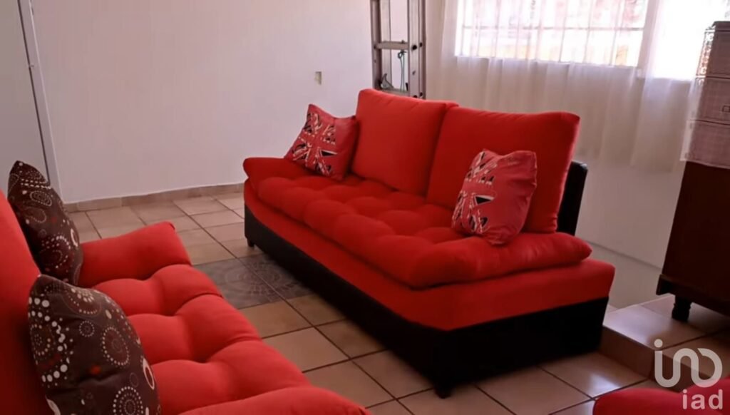 Casa en Venta Cerca de Avenida Periodismo con Recámara en Planta Baja