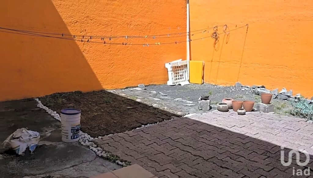 Casa en Venta Cerca de Avenida Periodismo con Recámara en Planta Baja