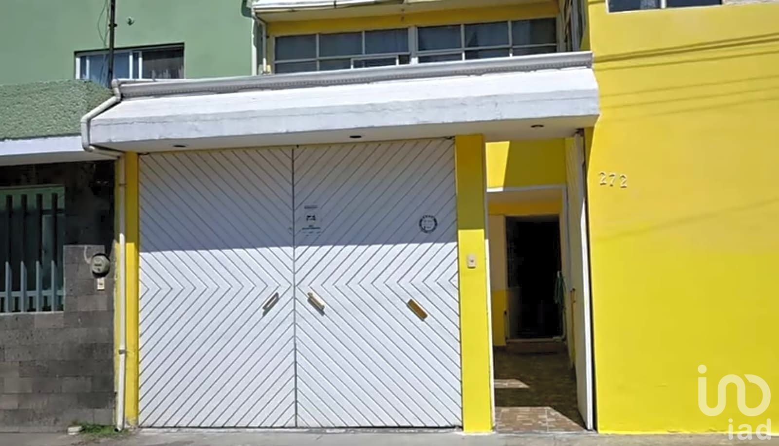Casa en Venta Cerca de Avenida Periodismo con Recámara en Planta Baja