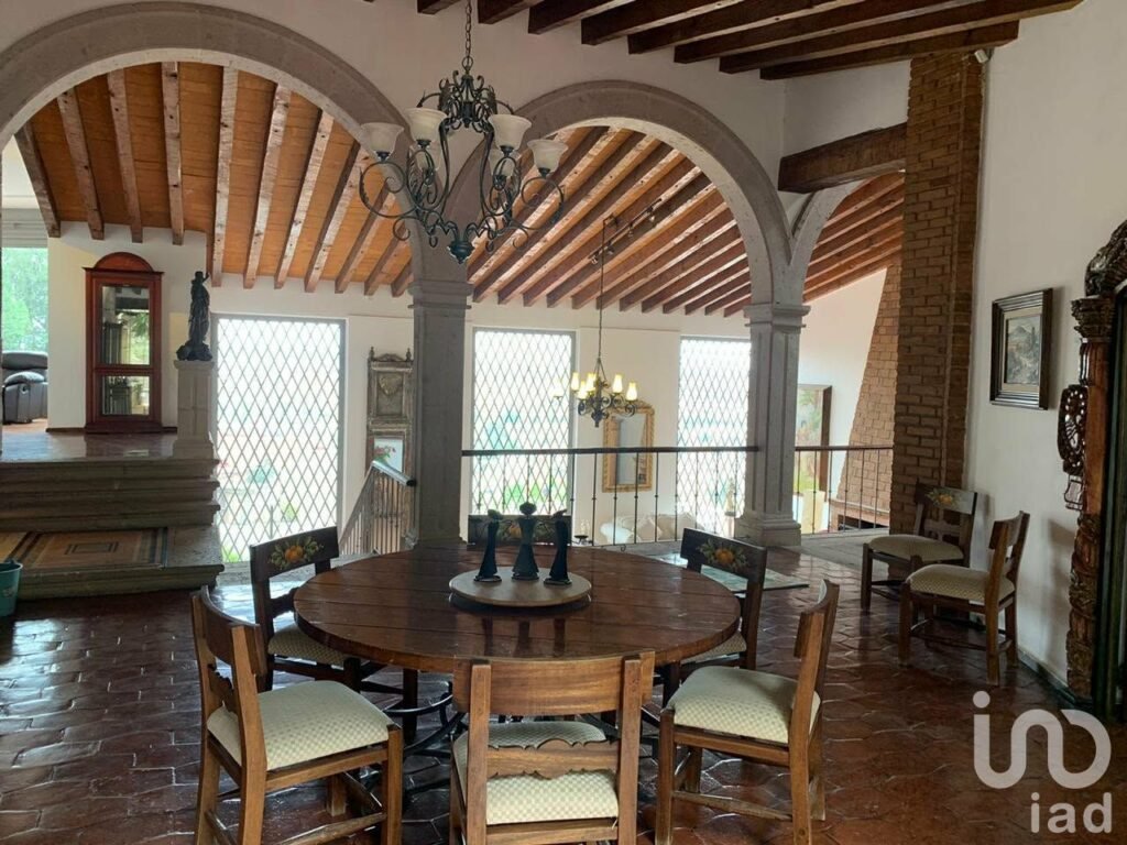 Residencia con Vista Panorámica a Morelia en Lomas de Santa María