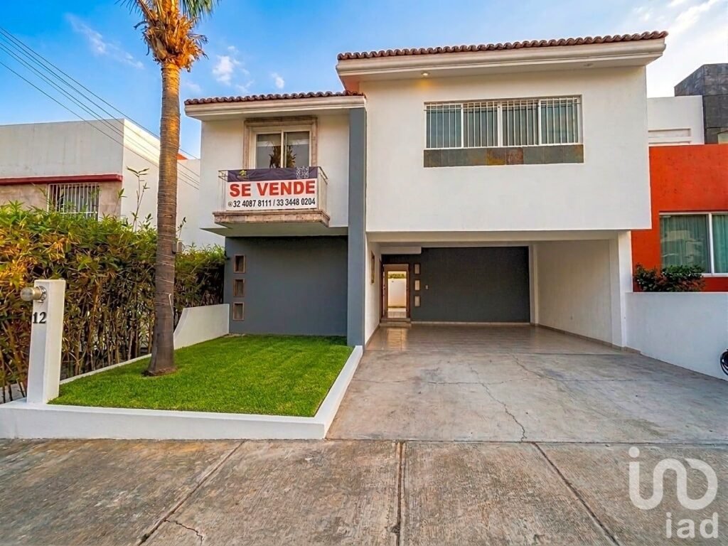 Casa en Venta en Fraccionamiento Bosques de Santa Anita