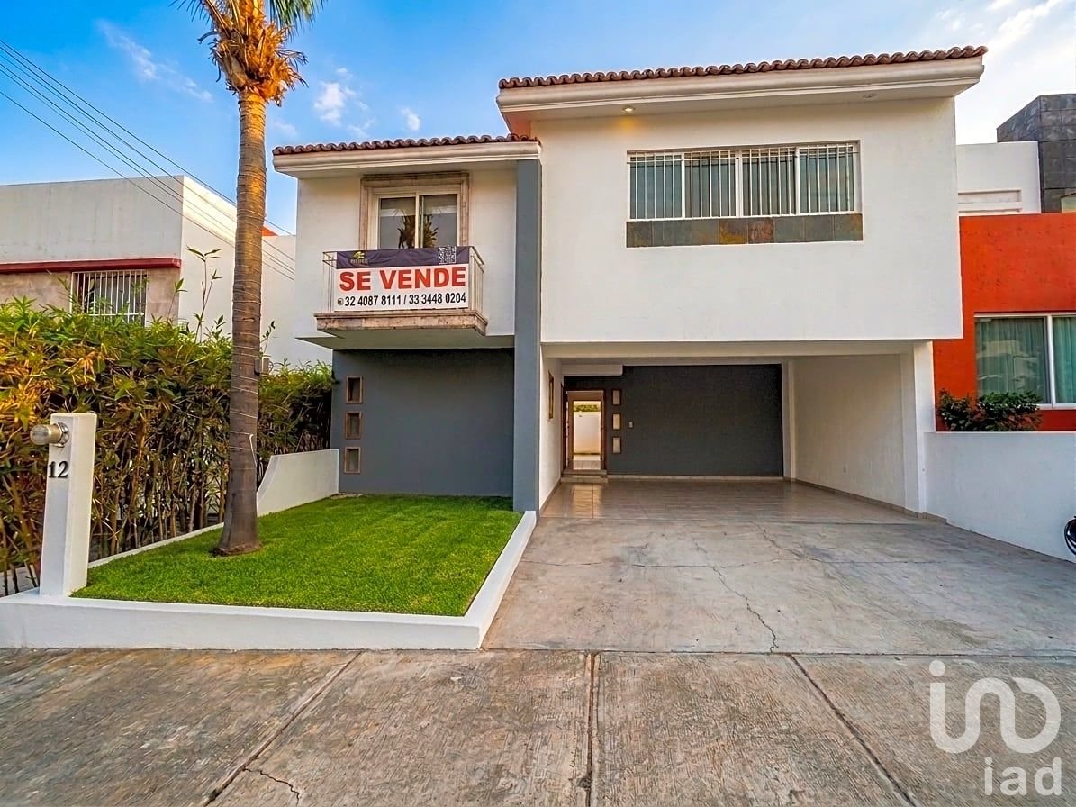 Casa en Venta en Fraccionamiento Bosques de Santa Anita