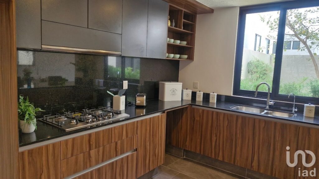 Casa en venta Modelo C Jurica atrás de Antea