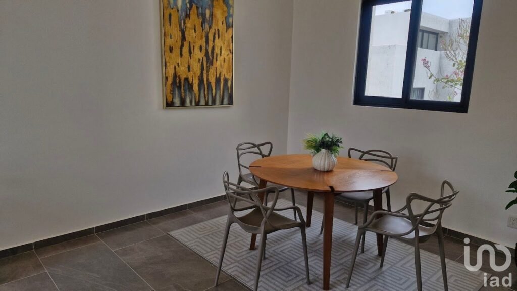 Casa en venta Modelo C Jurica atrás de Antea