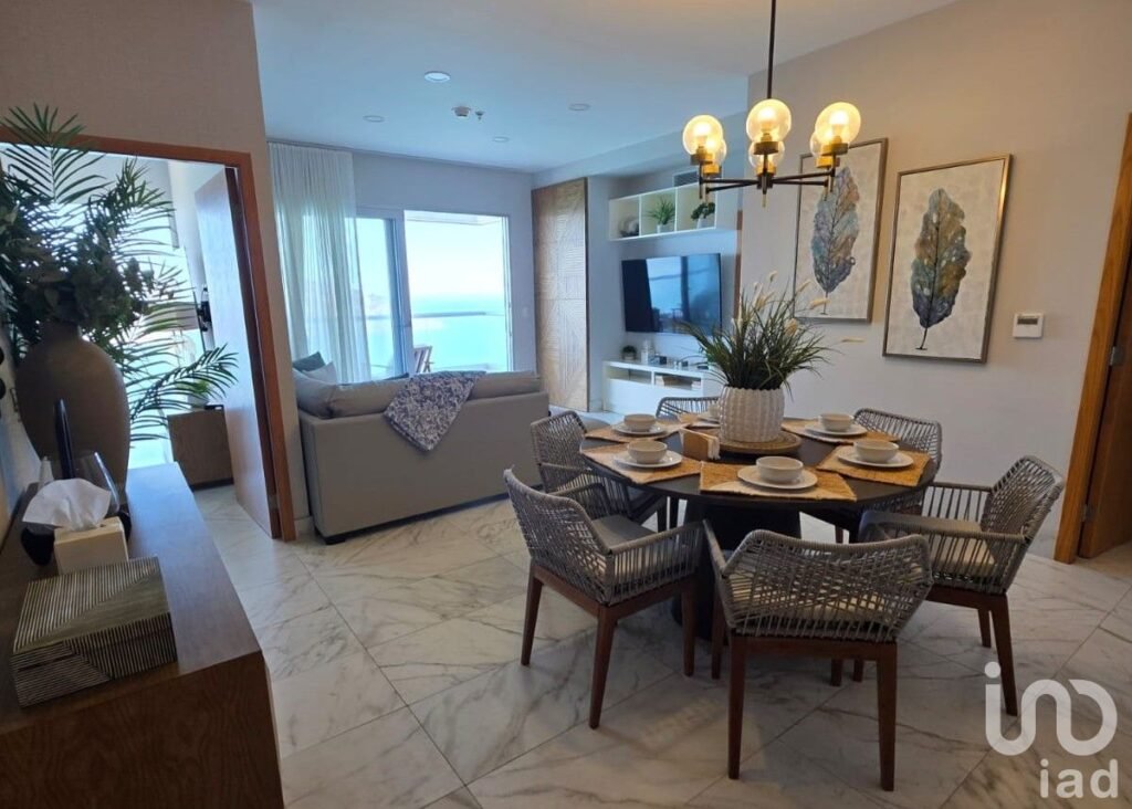 Departamento en venta en Torre en Zona Dorada, Mazatlán, Sinaloa.