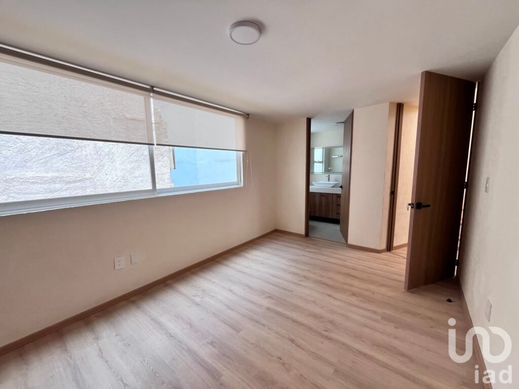 Exclusiva Casa en Condominio en la Colonia Del Valle: Privacidad, Seguridad y Ubicación Inmejorable
