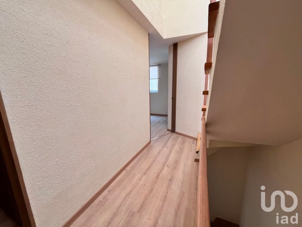 Exclusiva Casa en Condominio en la Colonia Del Valle: Privacidad, Seguridad y Ubicación Inmejorable