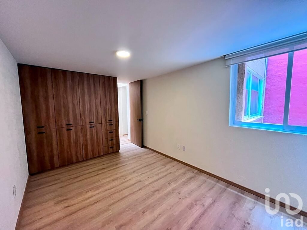 Exclusiva Casa en Condominio en la Colonia Del Valle: Privacidad, Seguridad y Ubicación Inmejorable