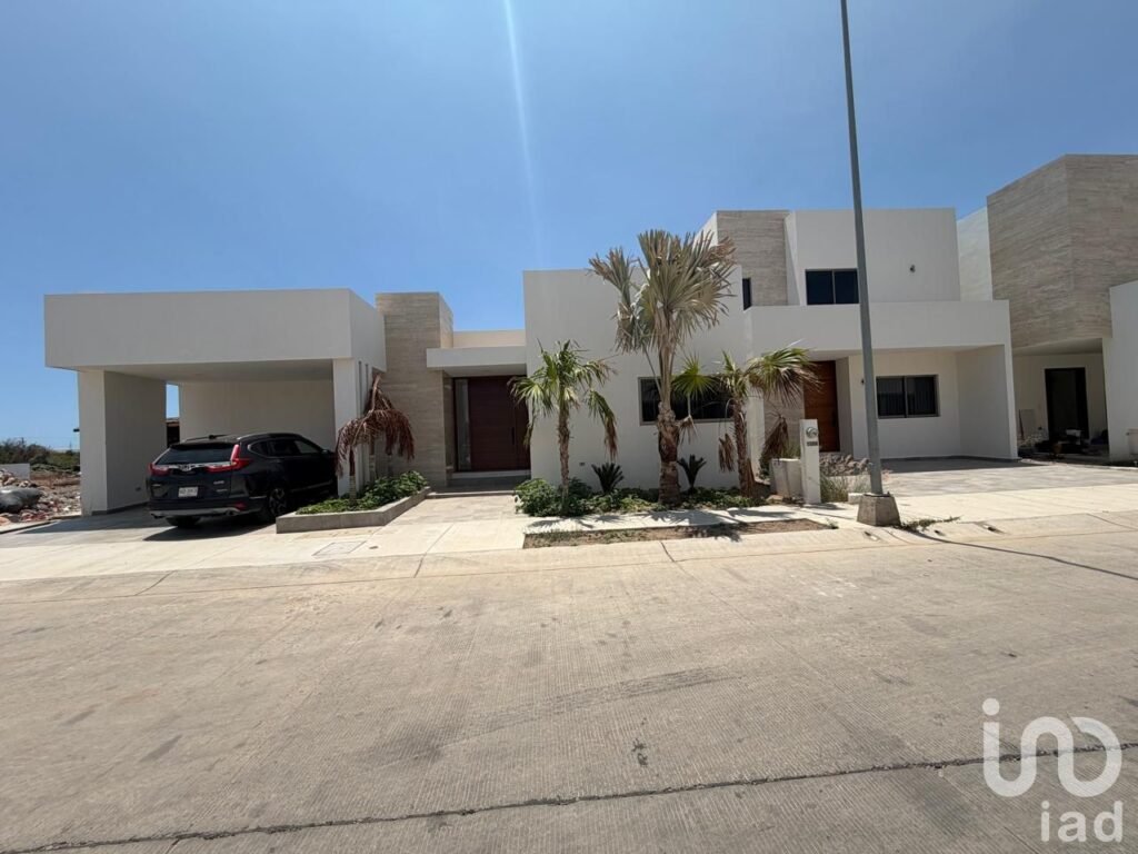 CASA RESIDENCIAL EN RENTA FRACCIONAMIENTO OLYMPUS MAZATLAN
