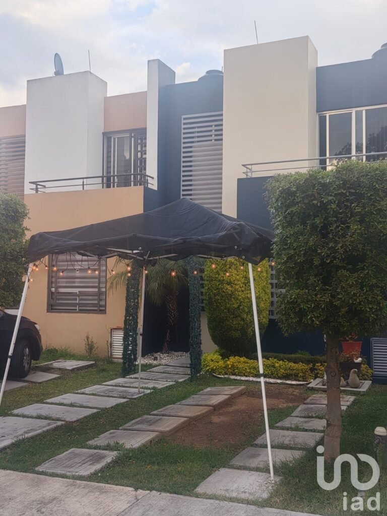 Casa en Venta en Puerta Nogal | 3 Recámaras | 3 Baños | Seguridad 24/7 | $2.6 MDP