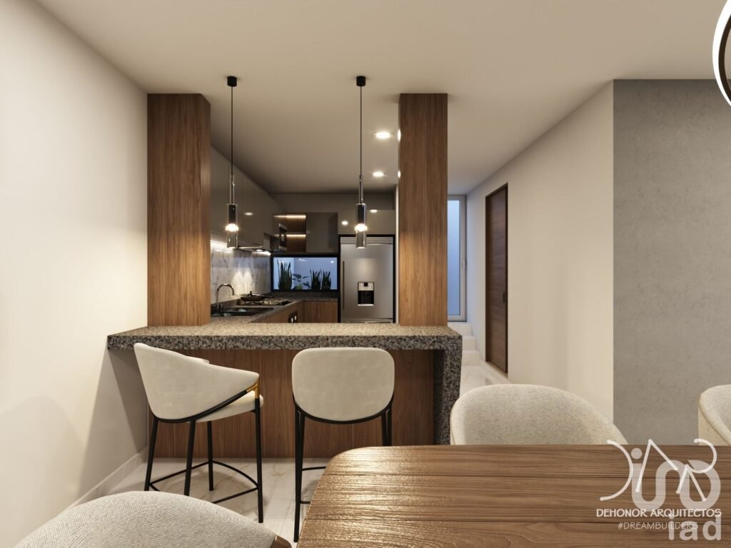 Casa en Venta en Fray Antonio de San Miguel | 4 Recámaras | Cochera para 2 Autos | $4.5 MDP