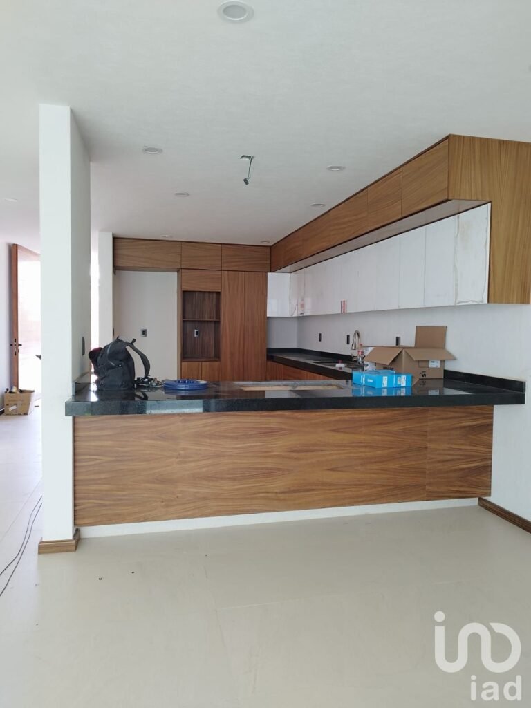 Casa en Venta en Praderas Altozano II | 4 Recámaras | Jardín | Acabados Premium | $5.3 MDP