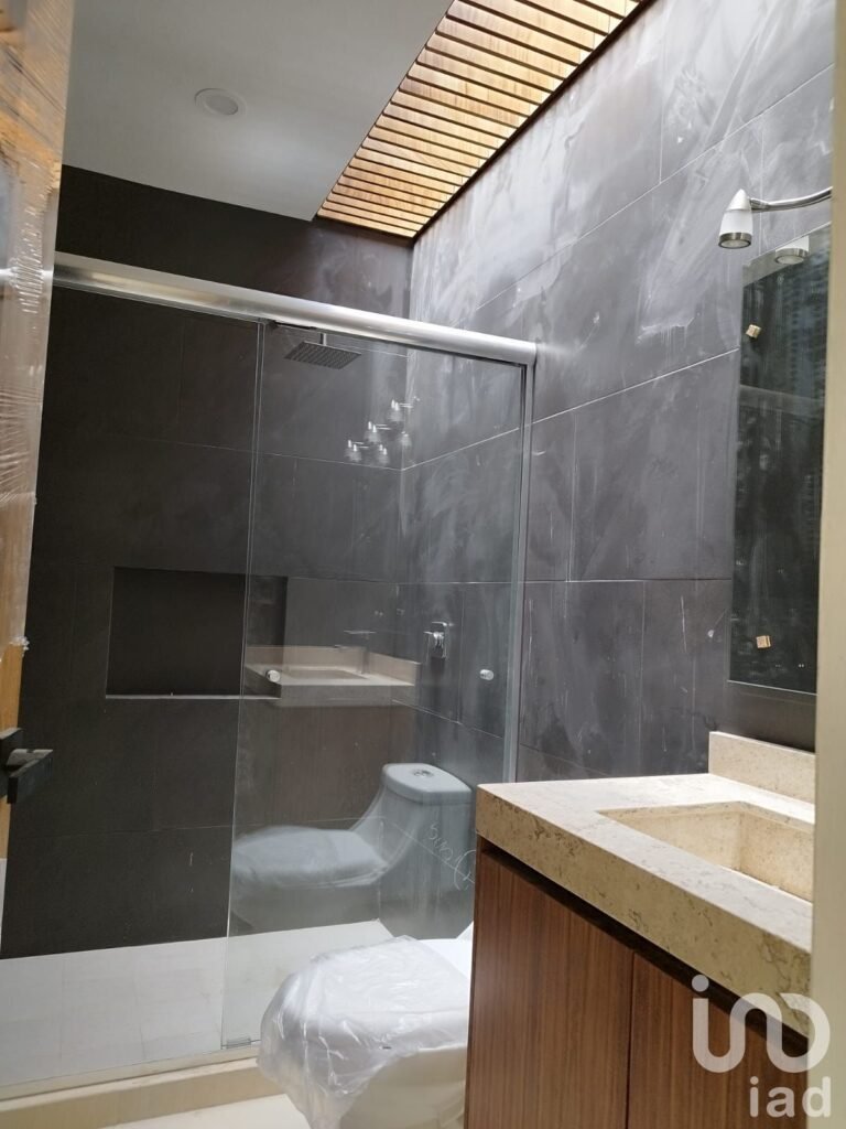 Casa en Venta en Praderas Altozano II | 4 Recámaras | Jardín | Acabados Premium | $5.3 MDP