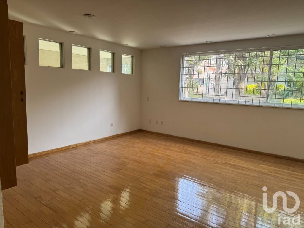 Venta departamento de lujo en la del Valle