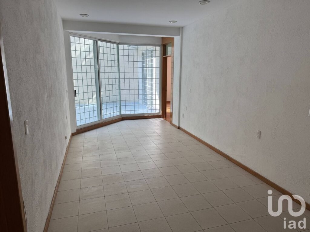Venta departamento de lujo en la del Valle