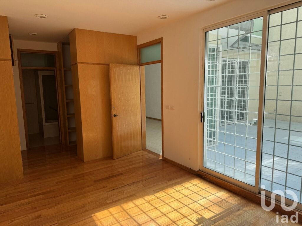 Venta departamento de lujo en la del Valle