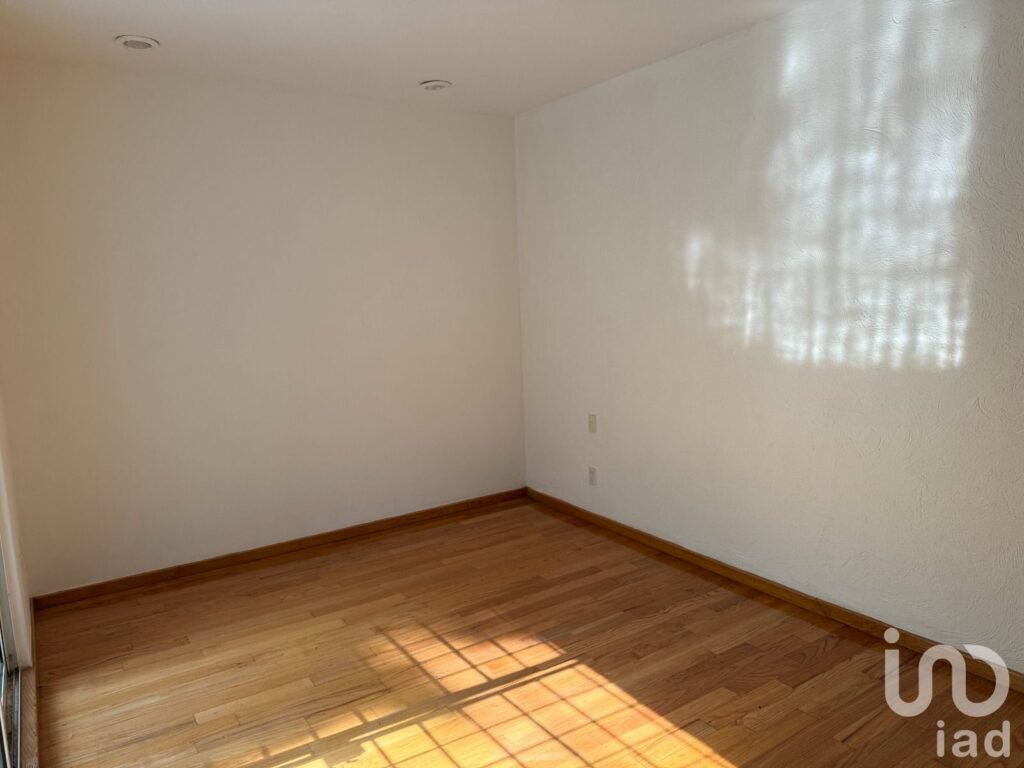 Venta departamento de lujo en la del Valle