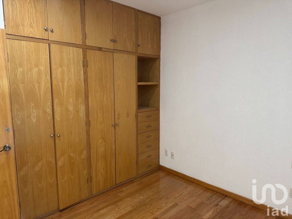Venta departamento de lujo en la del Valle
