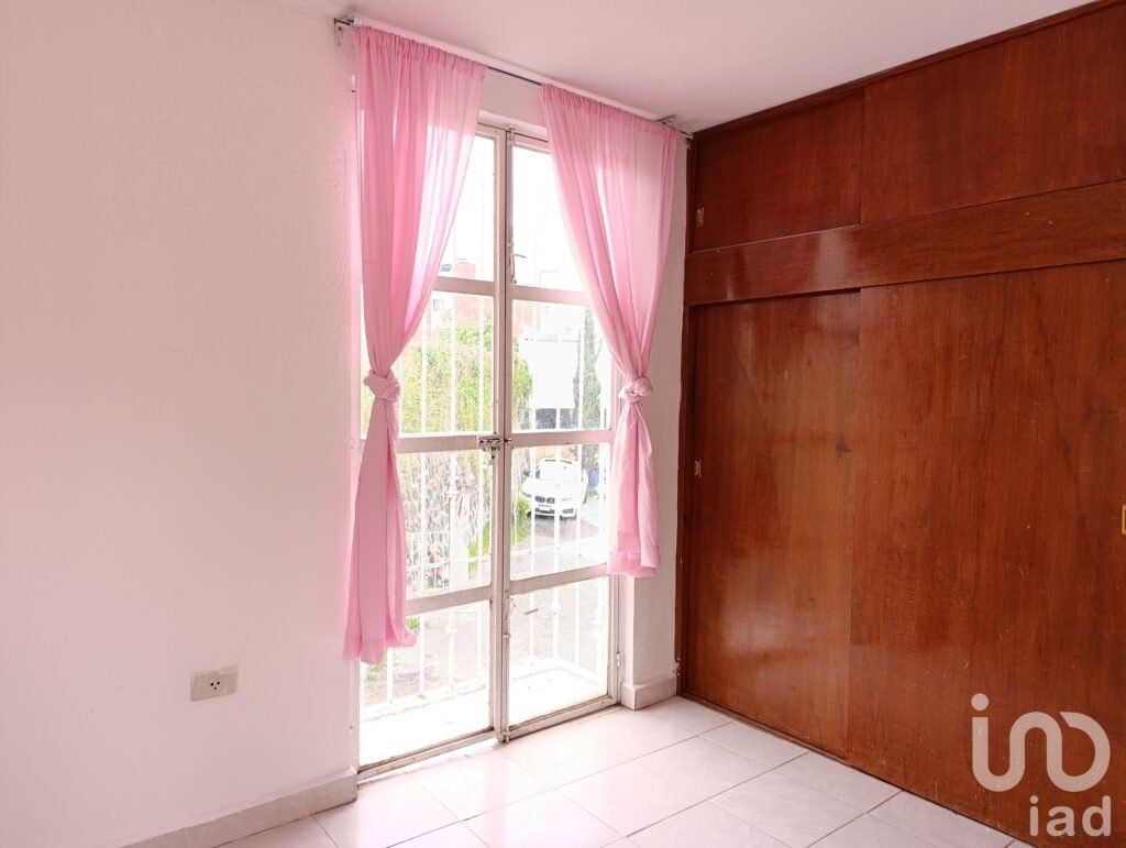 Casa en Venta cerca de Paseo Destino | 3 Recámaras | Cochera para 2 Autos