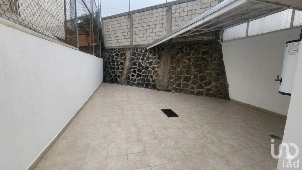 Casa en Venta cerca de Paseo Destino | 3 Recámaras | Cochera para 2 Autos