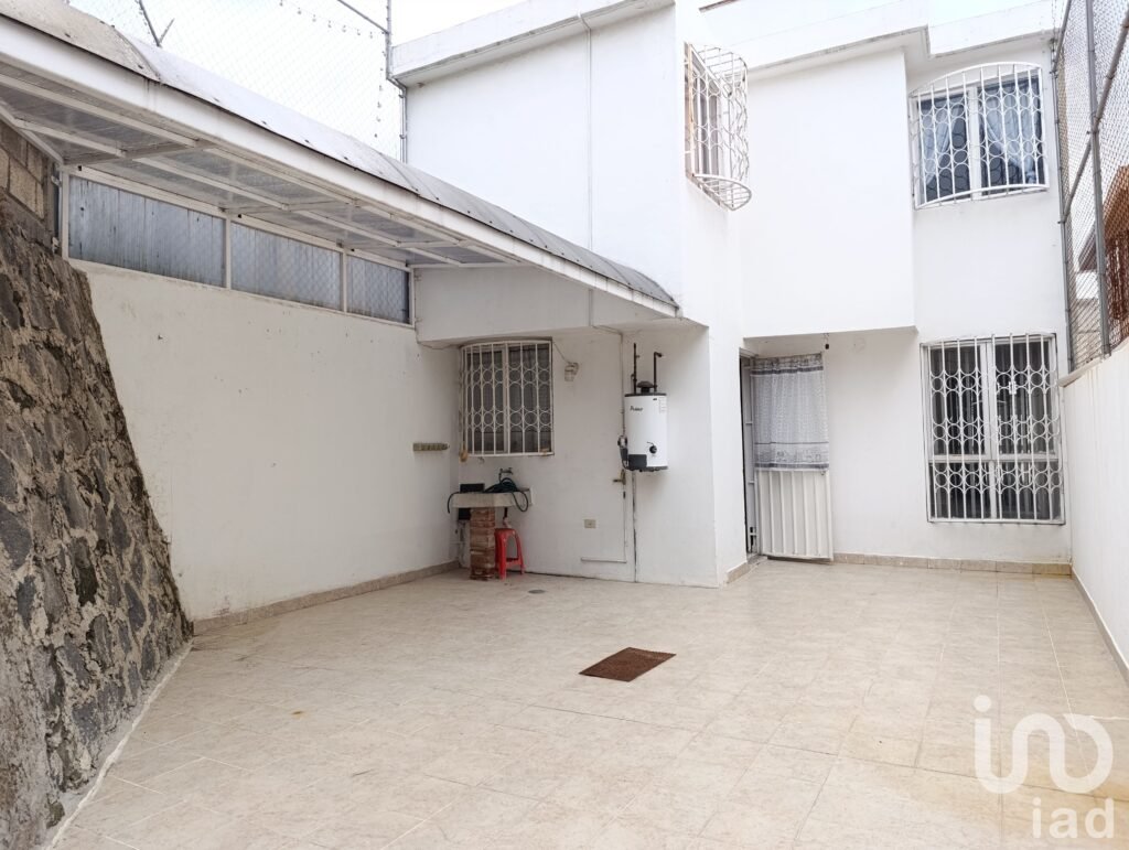 Casa en Venta cerca de Paseo Destino | 3 Recámaras | Cochera para 2 Autos