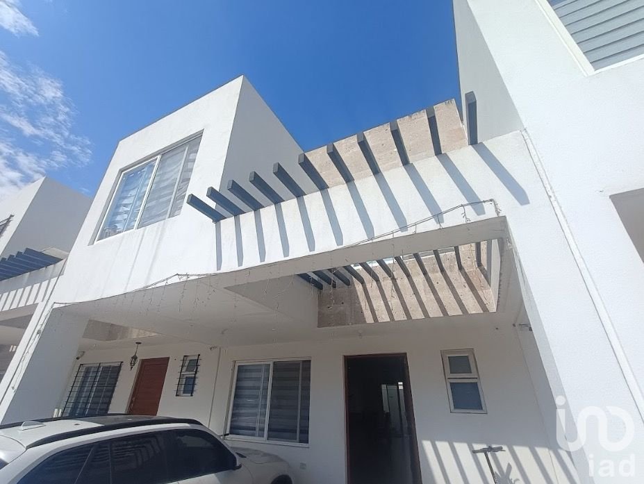 Casa en venta en TRES CANTOS RESIDENCIAL Santiago de Queretaro Casa en venta en TRES CANTOS RESIDENCIAL Santiago de Queretaro