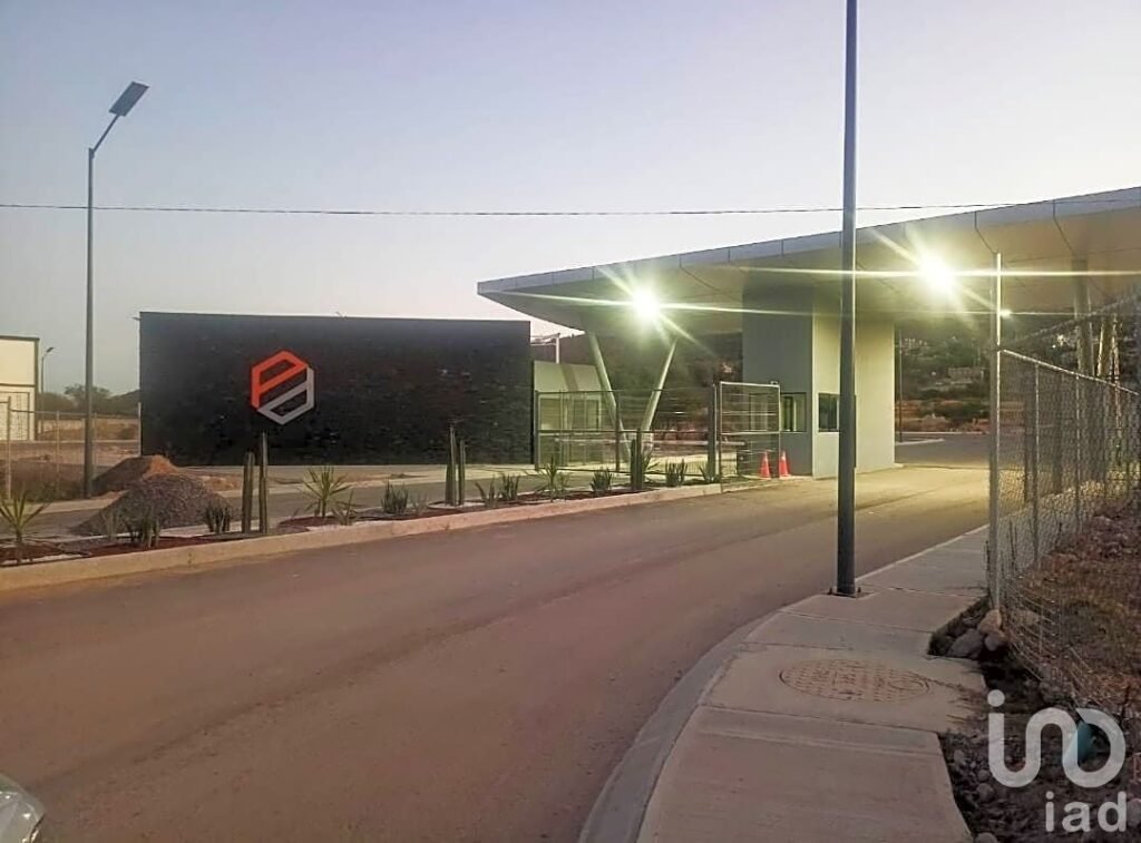 Venta Naves industriales en Querétaro Frente al PIQ (Parque Industrial Querétaro