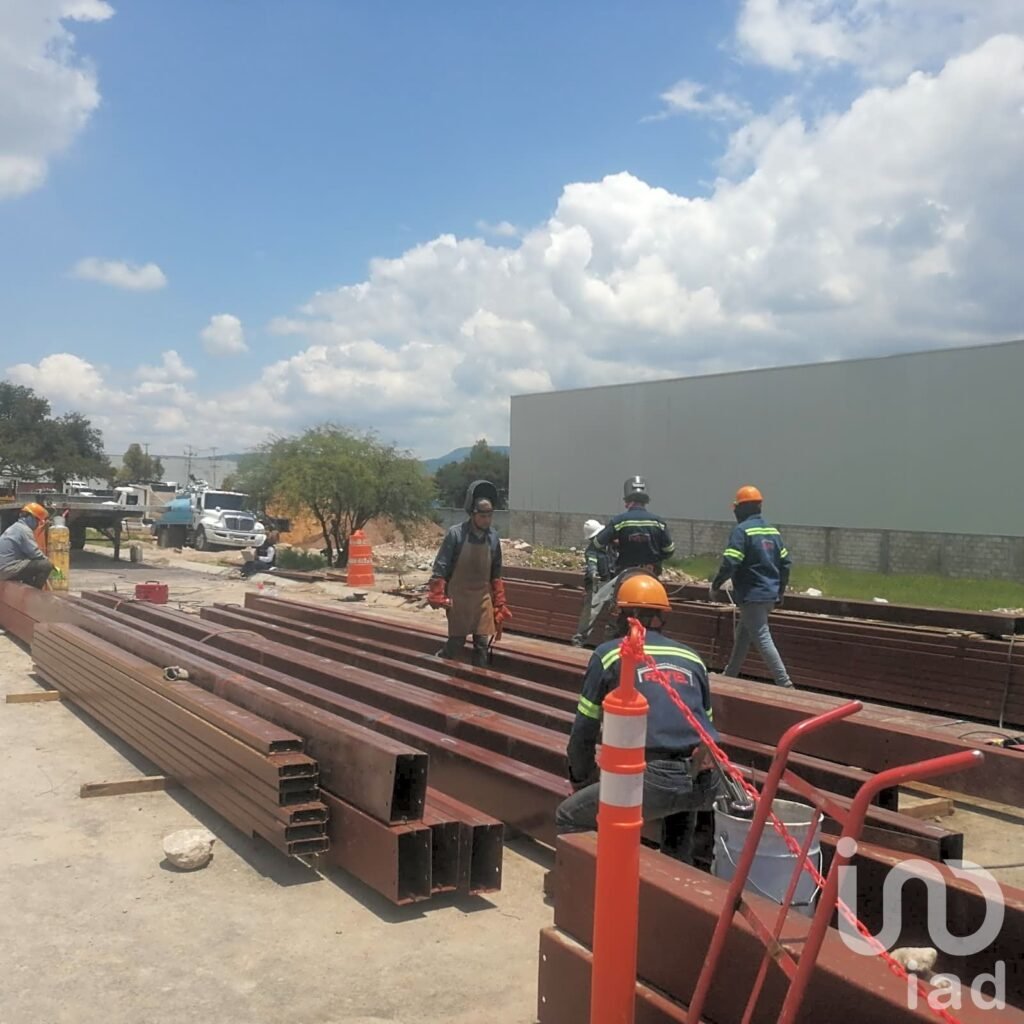 Venta Naves industriales en Querétaro Frente al PIQ (Parque Industrial Querétaro