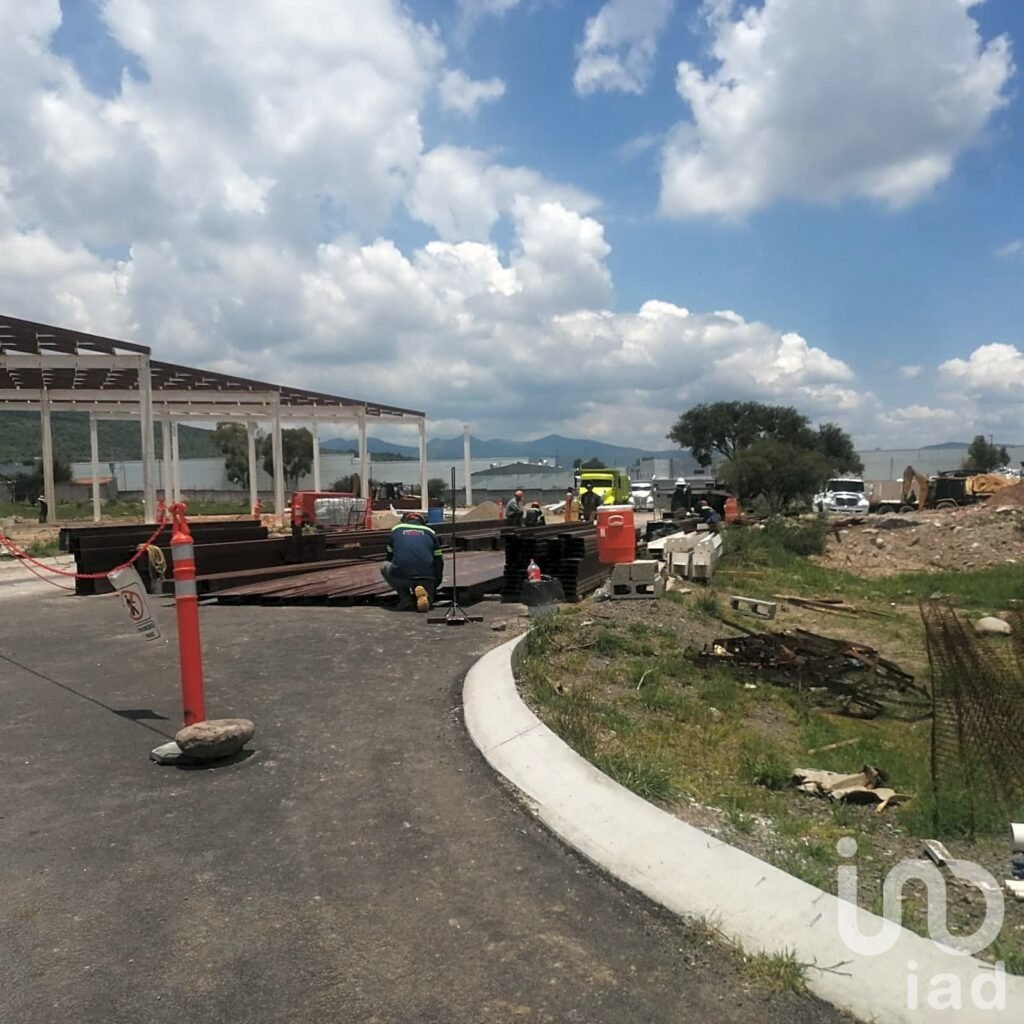 Venta Naves industriales en Querétaro Frente al PIQ (Parque Industrial Querétaro