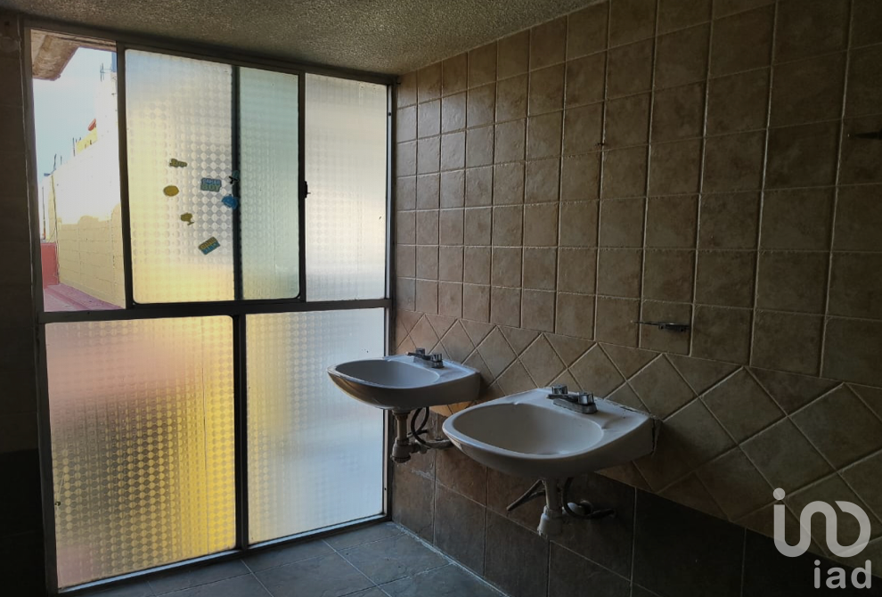 CASA EN HUEHUETOCA 3 NIVELES CON JACUZZI