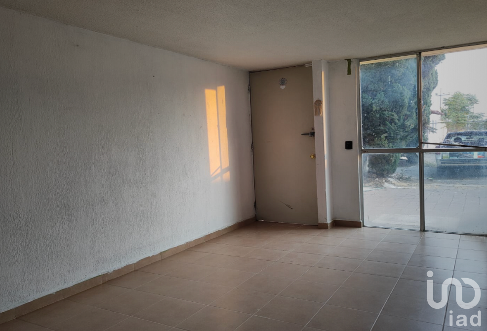 CASA EN HUEHUETOCA 3 NIVELES CON JACUZZI