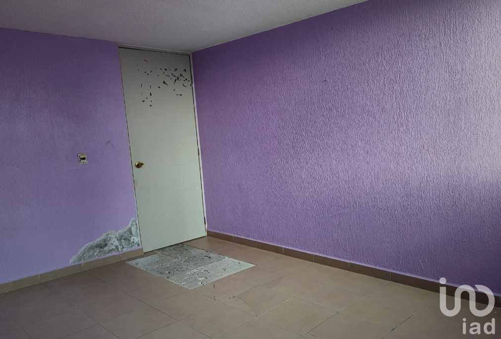 CASA EN HUEHUETOCA 3 NIVELES CON JACUZZI