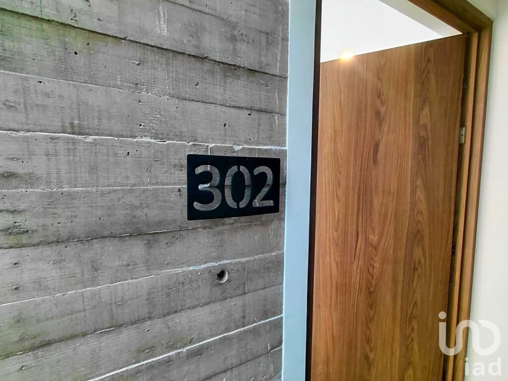 Venta de amplio y luminoso departamento en tranquilo rincón de la Escandón