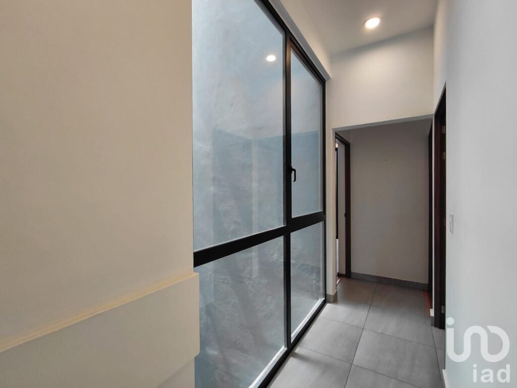 Venta de amplio y luminoso departamento en tranquilo rincón de la Escandón