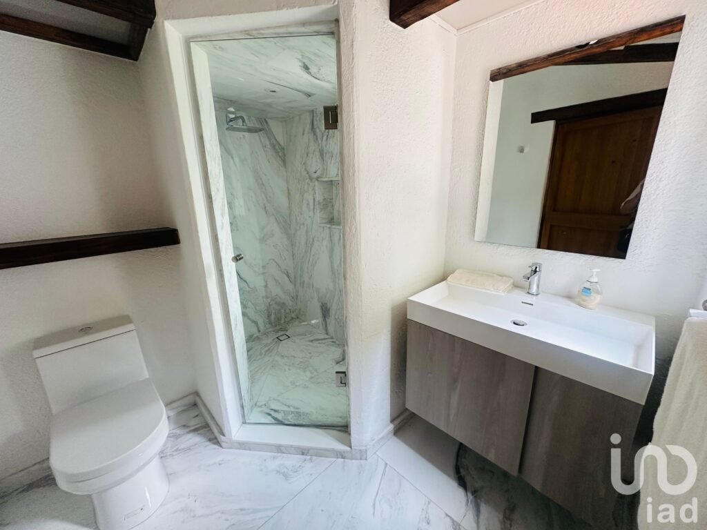 Casa en Venta en Rancho San Francisco | Elegancia, Exclusividad y Naturaleza