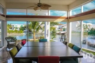 CASA EN RENTA ZONA HOTELERA CANCÚN