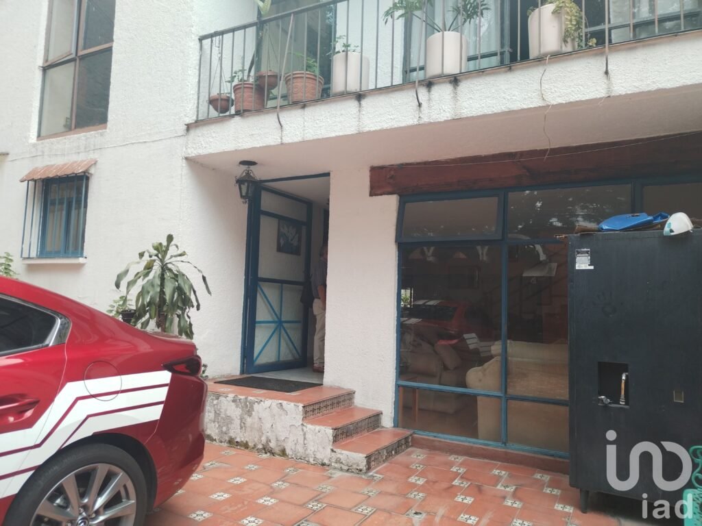 Amplia Casa en Narvarte Oriente, con Balcón y Electrificación de Seguridad