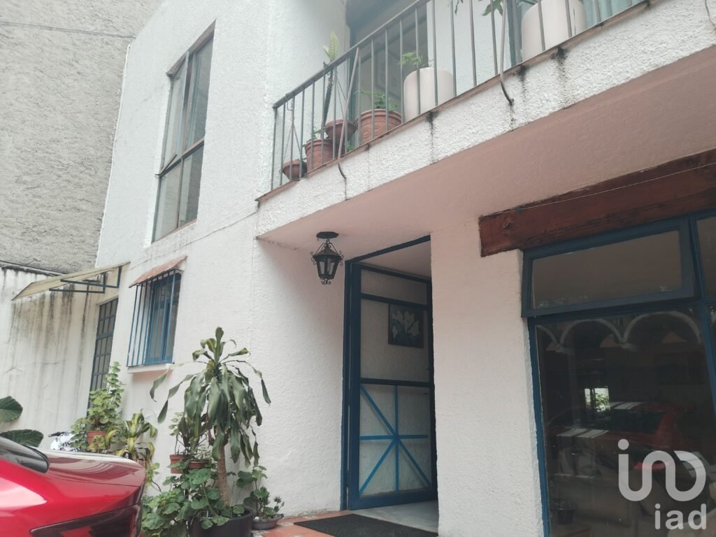 Amplia Casa en Narvarte Oriente, con Balcón y Electrificación de Seguridad