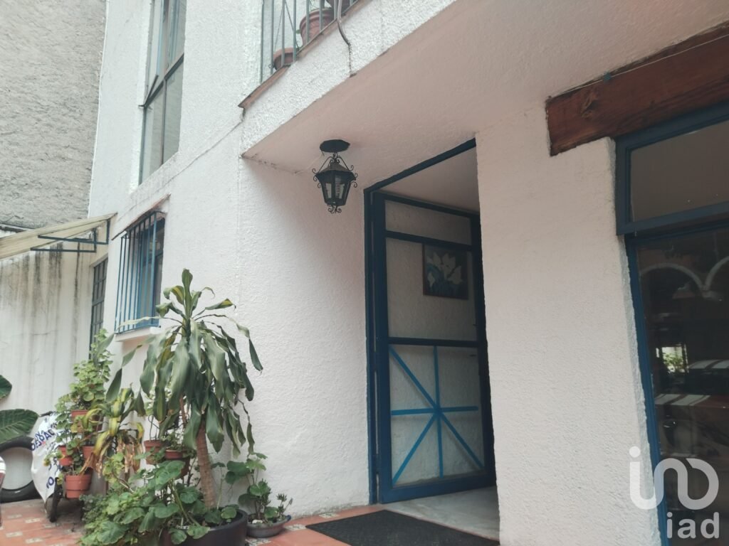 Amplia Casa en Narvarte Oriente, con Balcón y Electrificación de Seguridad