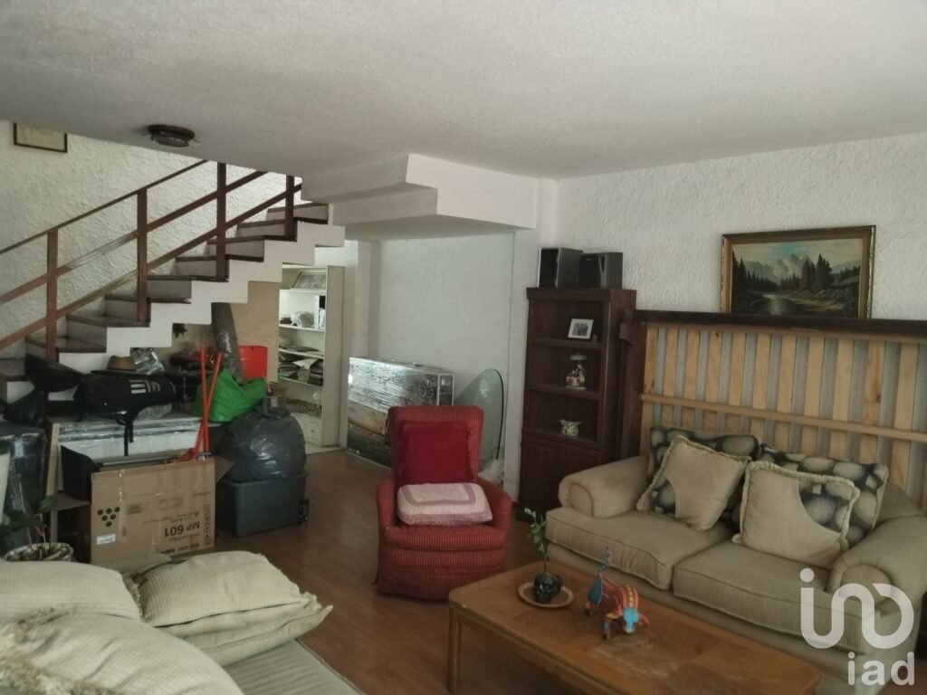 Amplia Casa en Narvarte Oriente, con Balcón y Electrificación de Seguridad