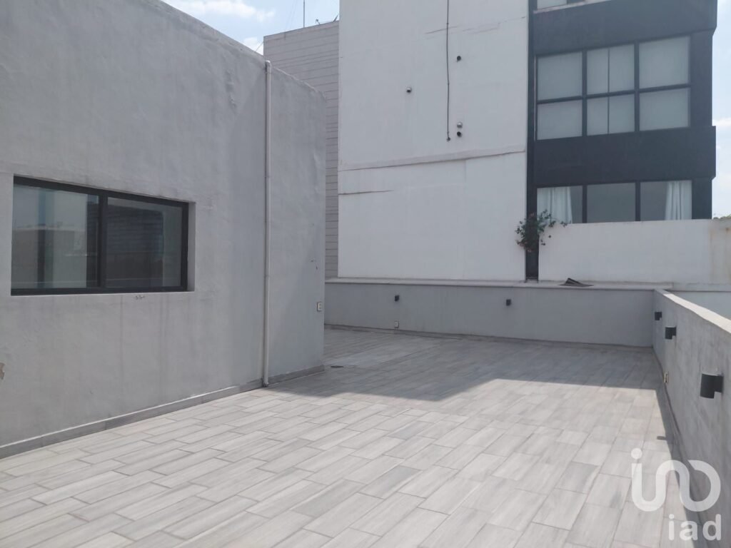 Venta de amplio departamento en la Escandón con patio interior
