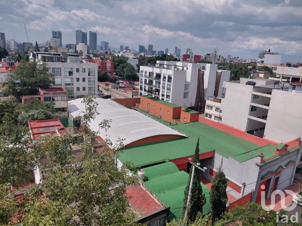 Venta de amplio departamento en la Escandón con patio interior