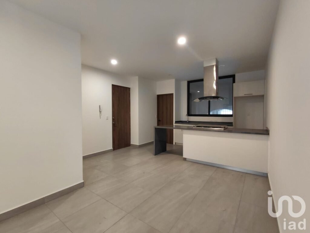 Venta de amplio departamento en la Escandón con patio interior