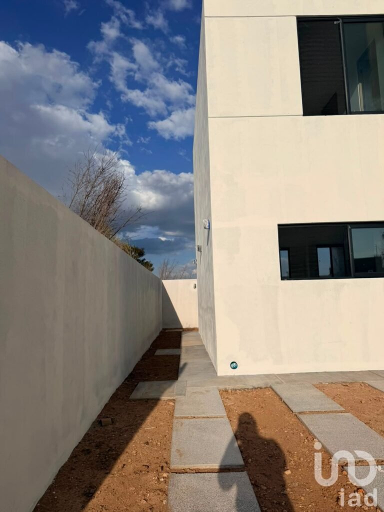 Casa Nueva en Venta en Residencial VALDELUZ, Ags.