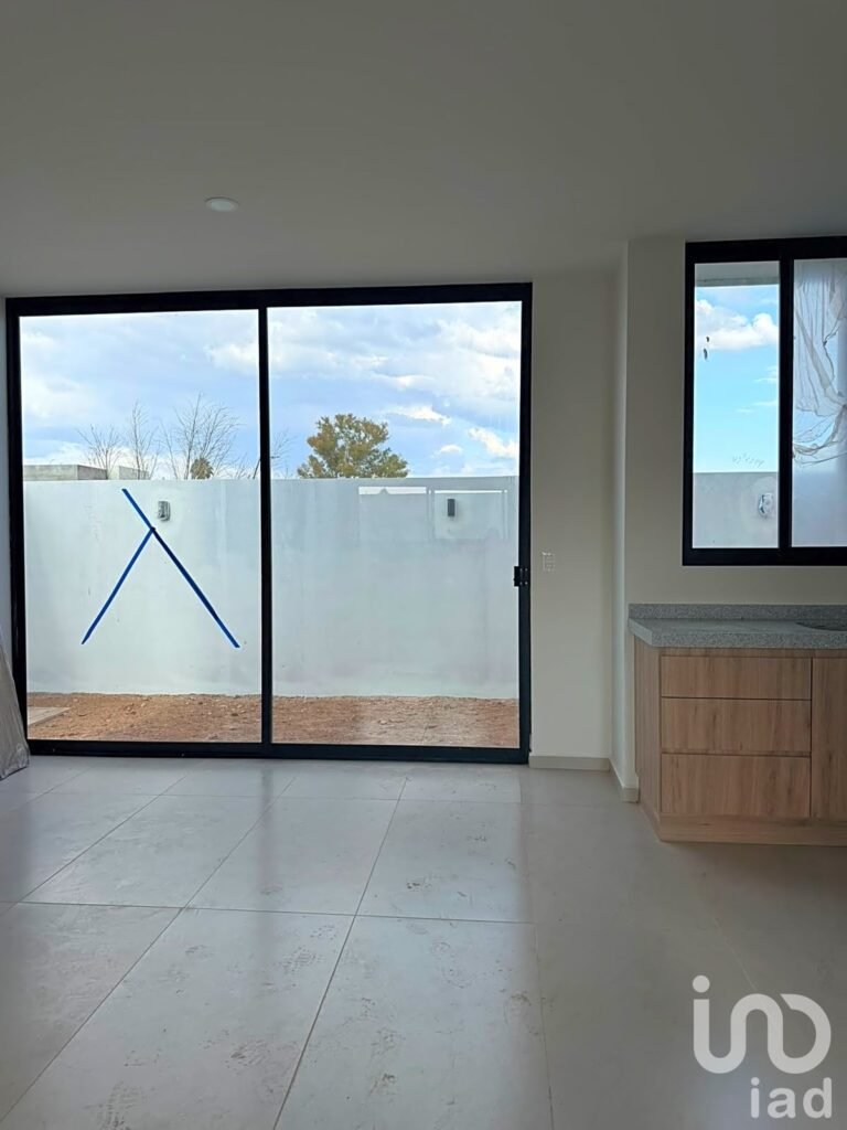 Casa Nueva en Venta en Residencial VALDELUZ, Ags.
