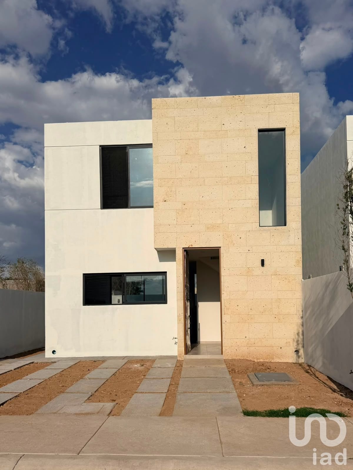 Casa Nueva en Venta en Residencial VALDELUZ, Ags.